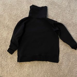 Athleta Women’s Black Turtleneck size Medium